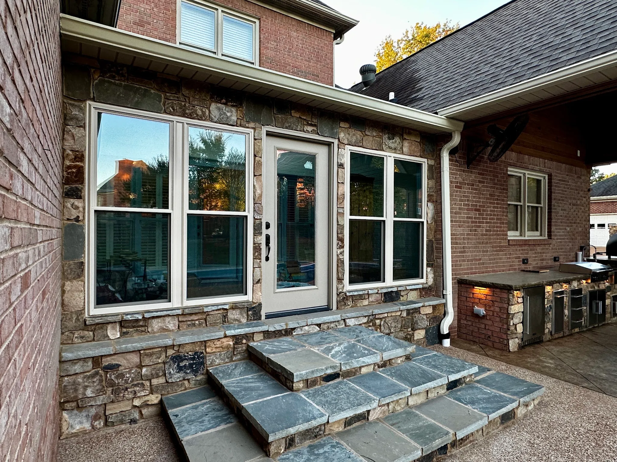 Timber-Gable Outdoor Kitchen, photo 3