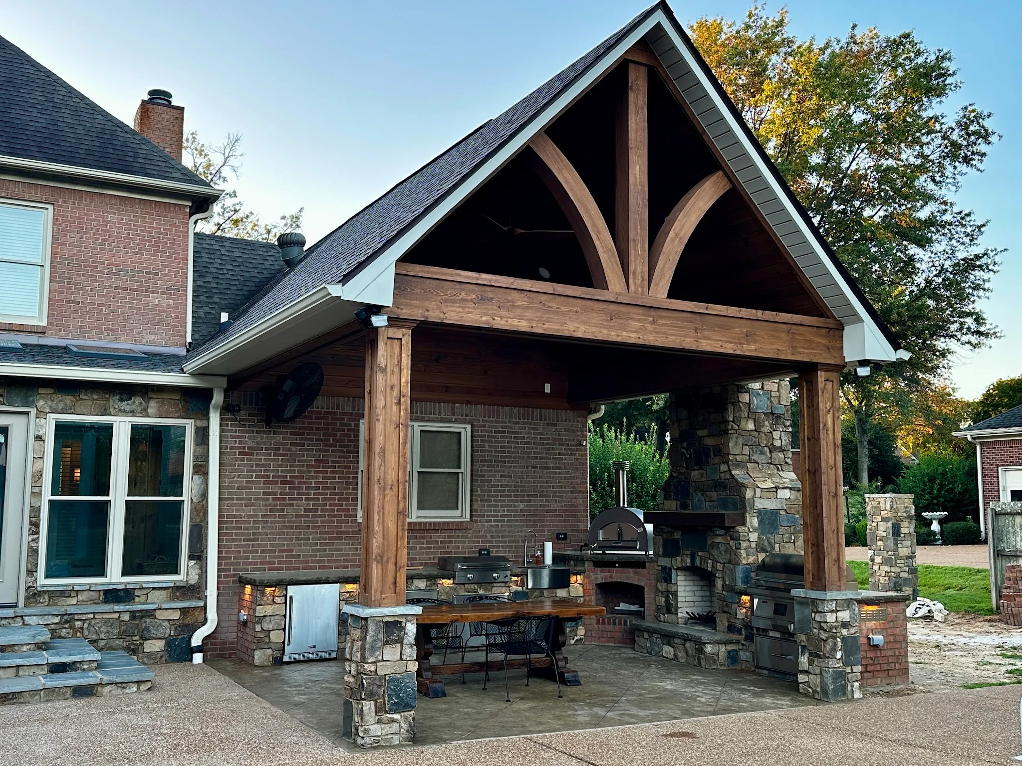 Timber-Gable Outdoor Kitchen, photo 1