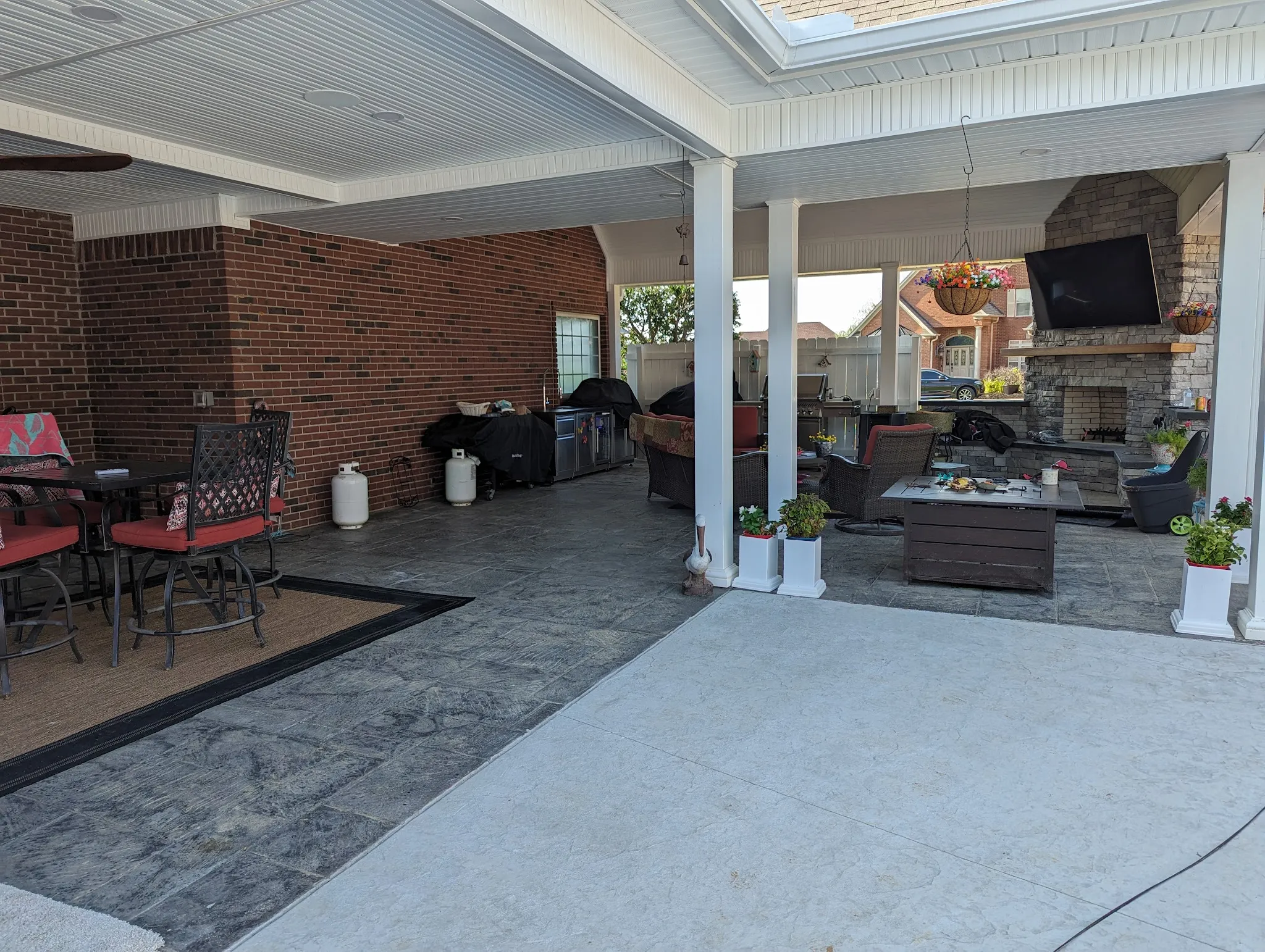 Poolside Covered Patio, photo 2